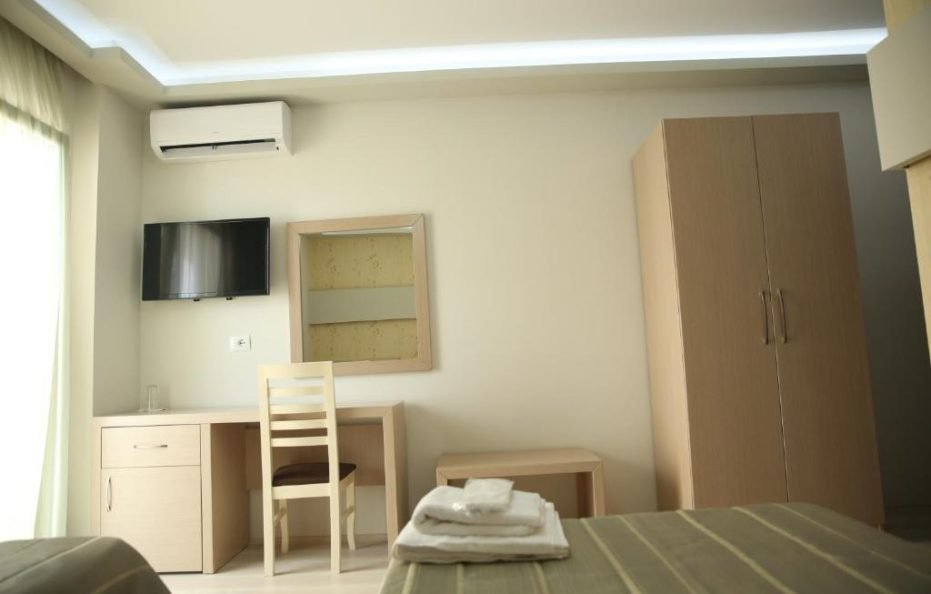 Twin room lake side