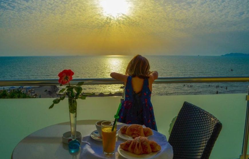 Double Room with Balcony and Sea View