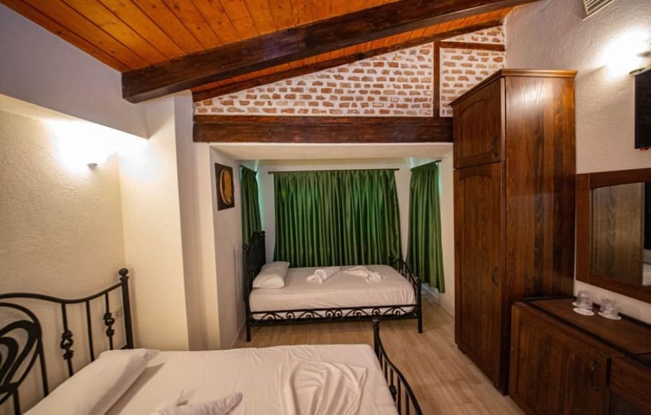 ECONOMY TRIPLE ROOM WITHOUT BALCONY