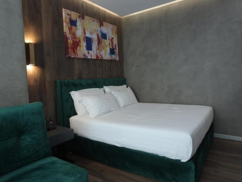 Deluxe Double Room with Side Sea View