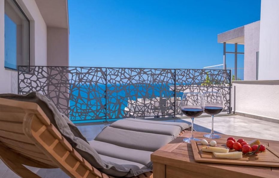 Deluxe Suite With Terrace and Sea View