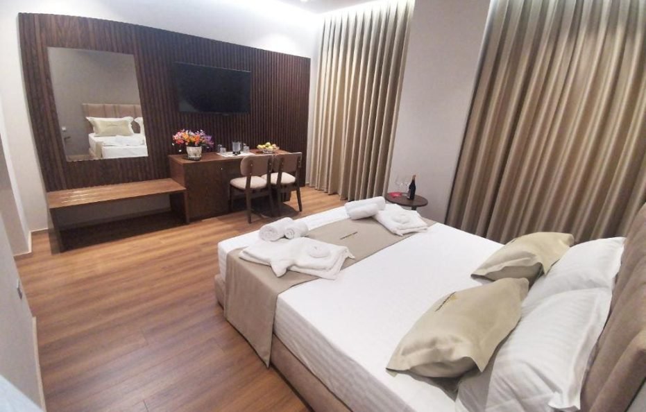 Luxury room with jacuzzi