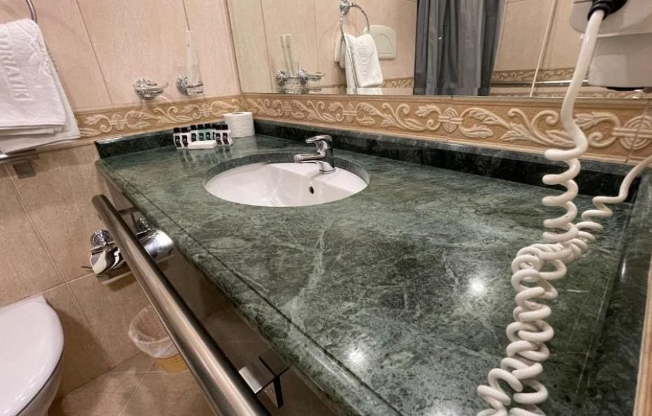 Double or Twin Room – Disability Access