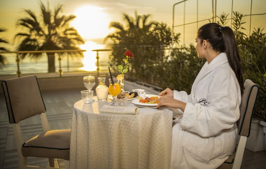 EXECUTIVE ROOMS WITH TERRACE & SEA VIEW