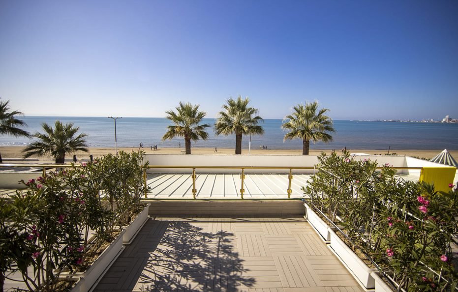 EXECUTIVE ROOMS WITH TERRACE & SEA VIEW