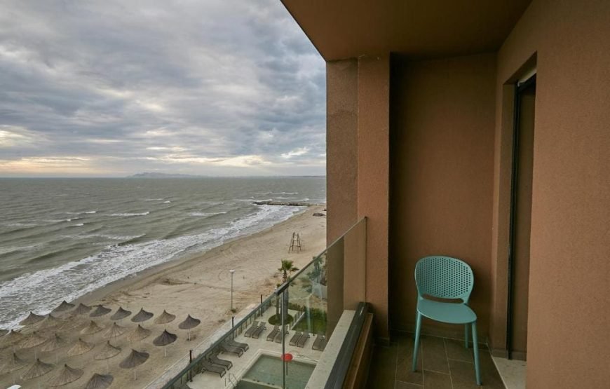 Family Room with Sea View