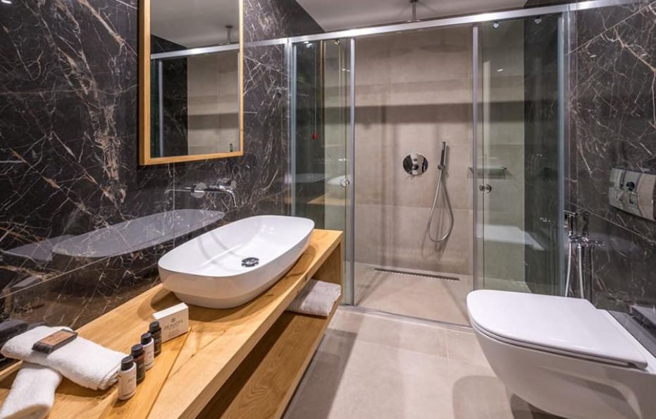 Family Room With Balcony and Side Sea View