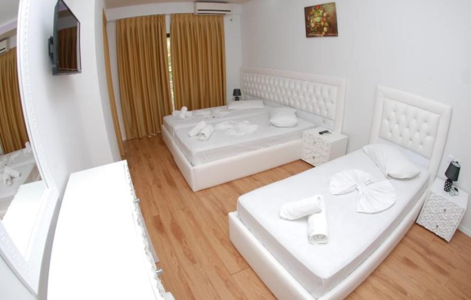 Triple Room with Balcony