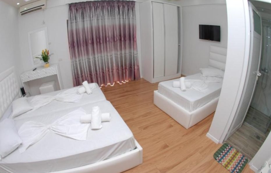 Triple Room with Balcony