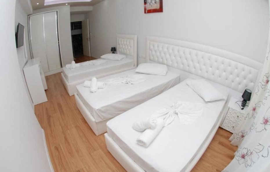 Triple Room with Balcony