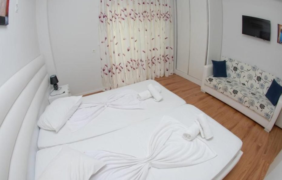 Double/Twin Room with Sea View