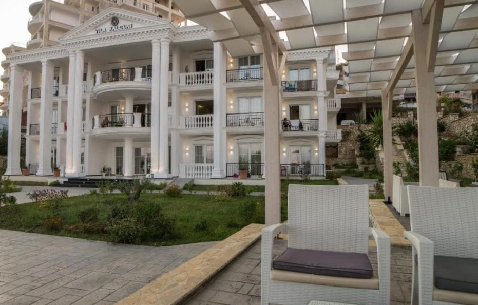 Deluxe Twin Comfort Garden/City View