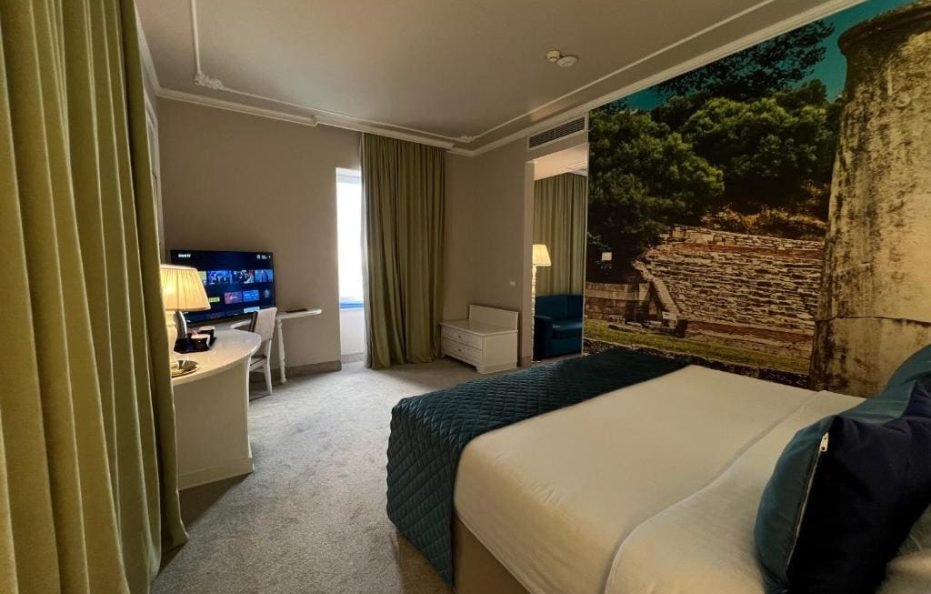 Junior Suite with Balcony and Sea View