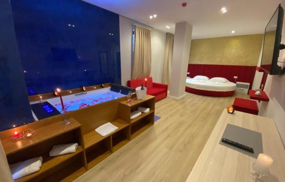Junior Suite with Jacuzzi and Sea View