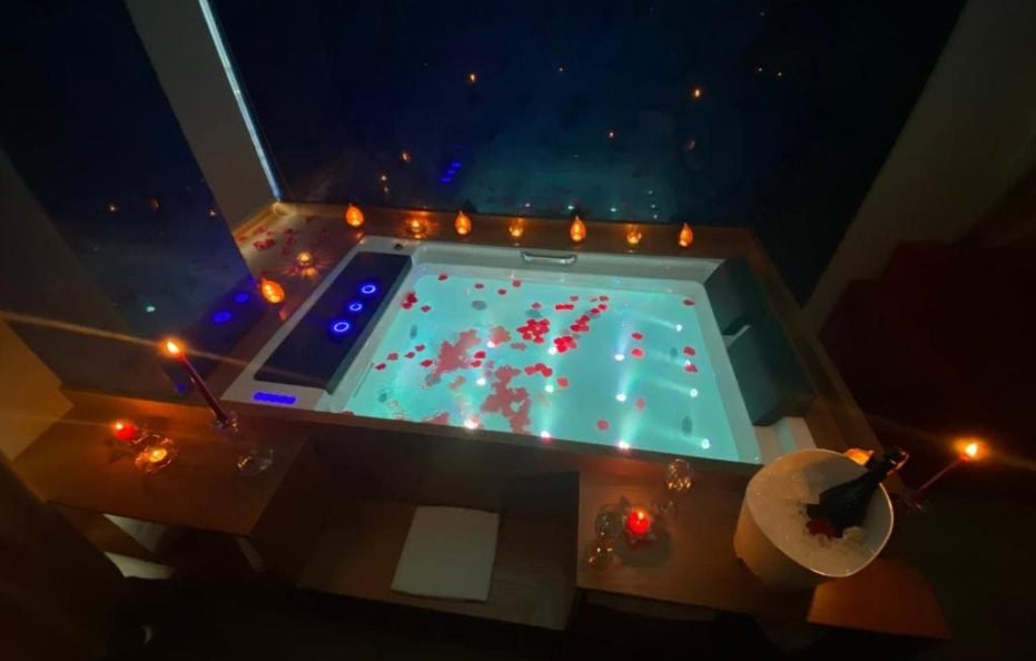 Junior Suite with Jacuzzi and Sea View