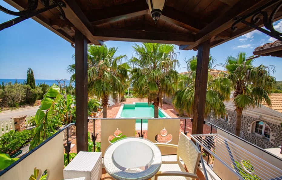 QUADRUPLE ROOM WITH BALCONY AND SEASIDE VIEW