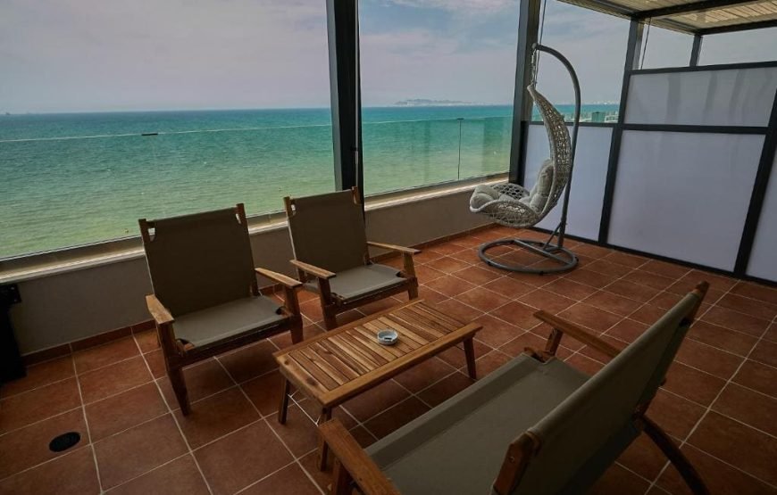 Suite with Terrace and Sea View