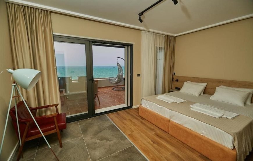 Suite with Terrace and Sea View