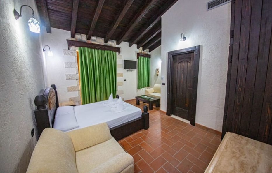 FAMILY ROOM WITH BALCONY MOUNTAIN  VIEW