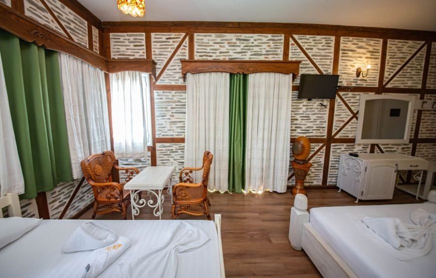 FAMILY ROOM WITH BALCONY AND SEASIDE VIEW