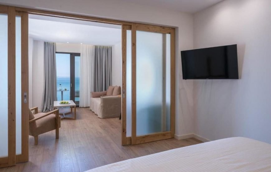 Superior Suite With Balcony and Sea View