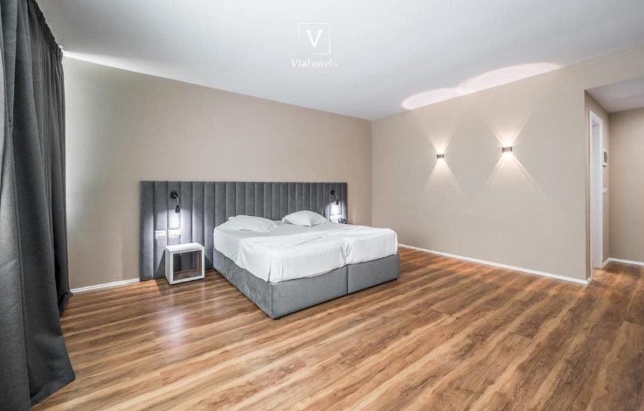 Triple Room with City View