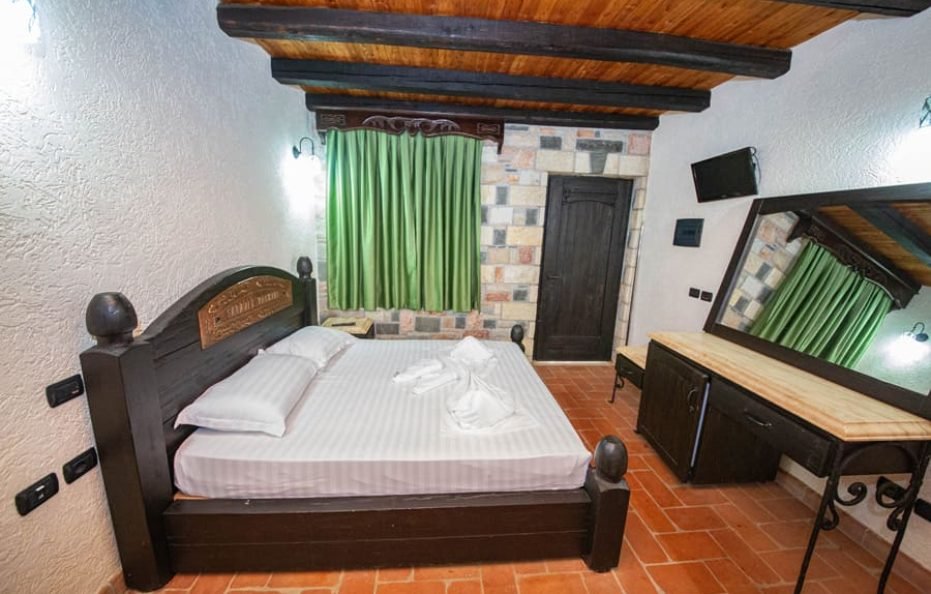 TRIPLE ROOM WITH VERANDA AND POOL VIEW