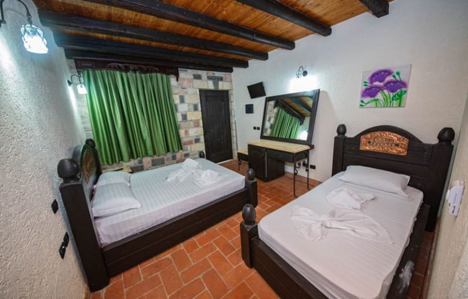 TRIPLE ROOM WITH VERANDA AND POOL VIEW