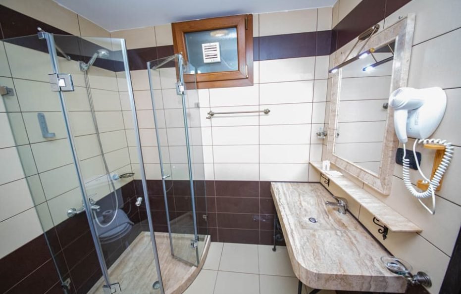 TRIPLE ROOM WITH VERANDA AND POOL VIEW