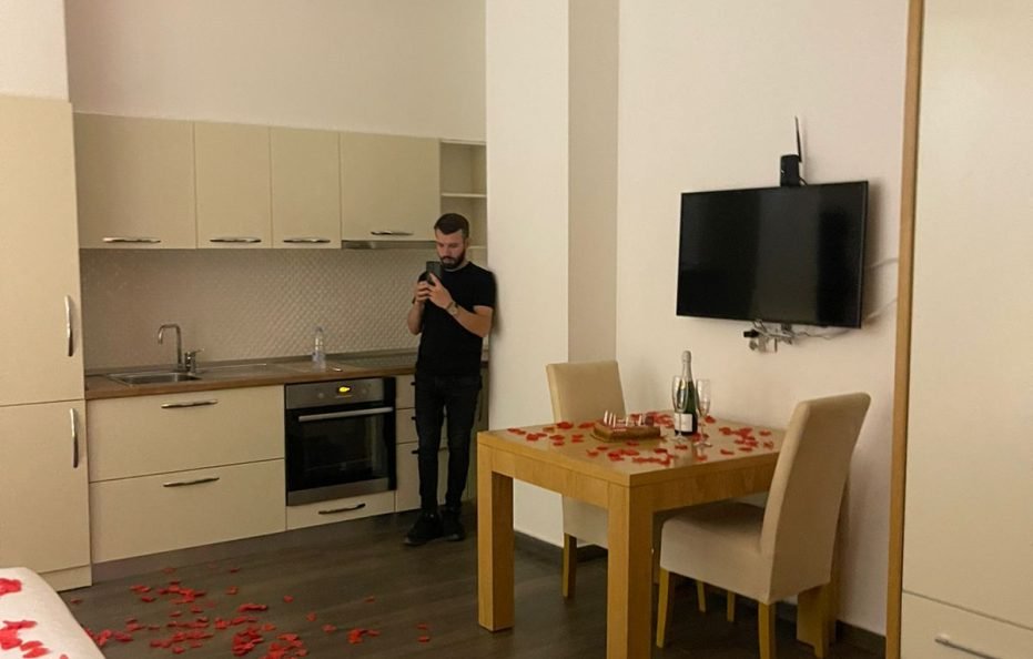 Studio Apartment