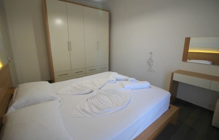 One Bedroom Apartment