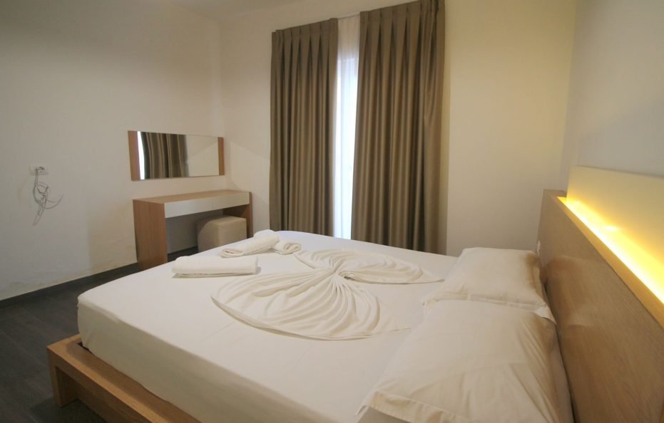 One Bedroom Apartment