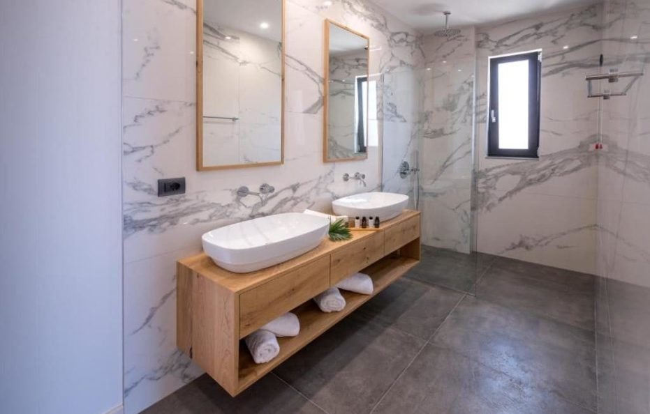 Glow Suite With Terrace and Sea View