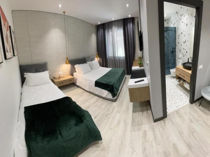 Deluxe Triple Room