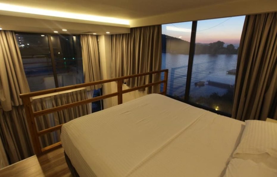 Deluxe Duplex Sea View