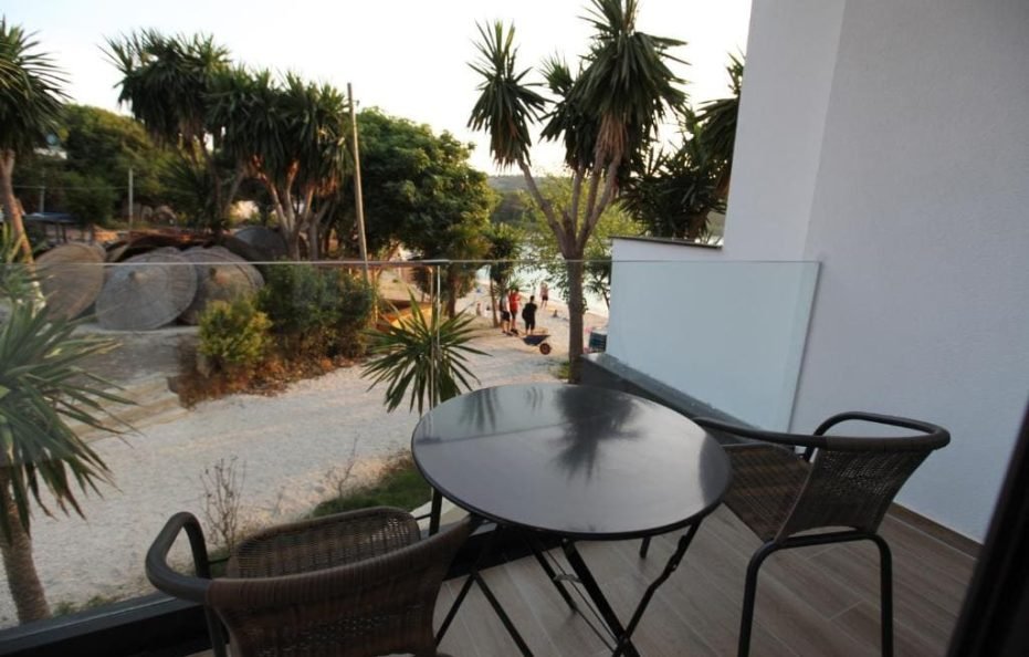 Duplex Family Room With Balcony