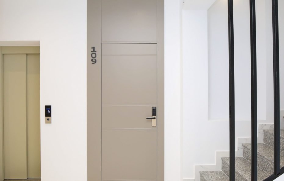 Deluxe Suite With Balcony and Sea View