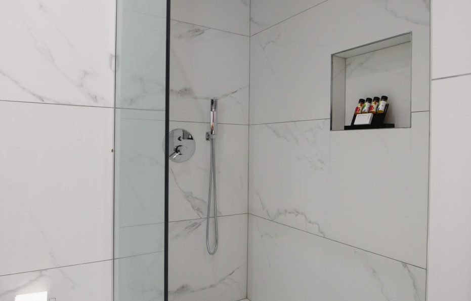 Deluxe Suite With Balcony and Sea View