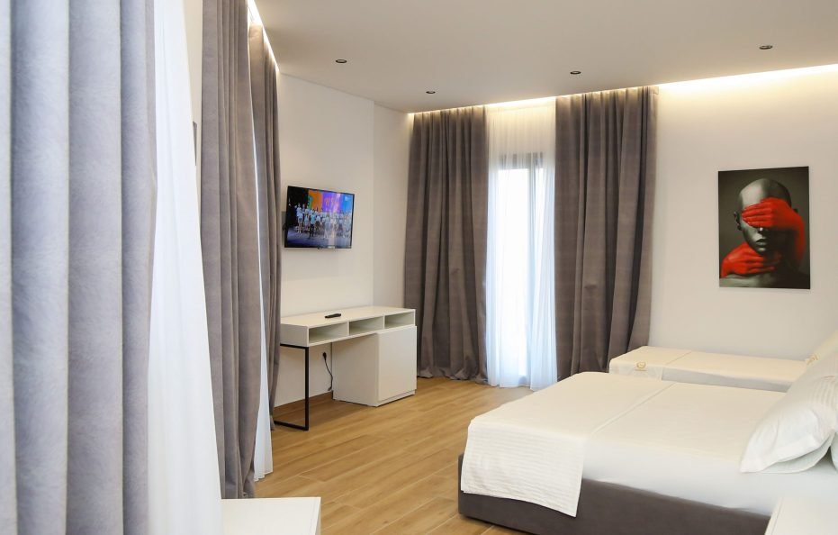 Deluxe Suite With Balcony and Sea View