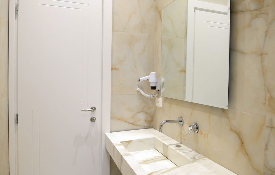 Triple Room with Balcony and Sea View