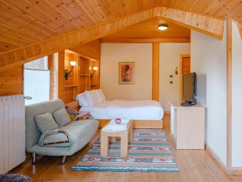 Room “E Bukura e dheut”