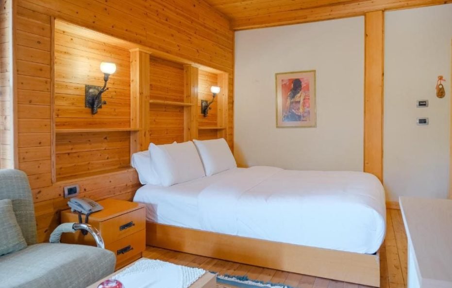 Room “E Bukura e dheut”