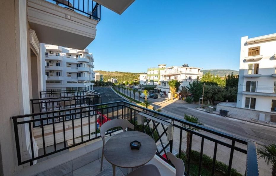 Family Room with balcony