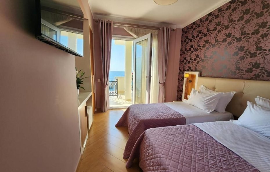 Standard Twin Room with Balcony SV