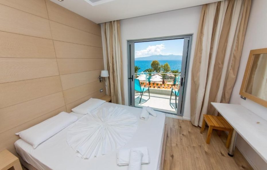 TRIPLE Room Sea View