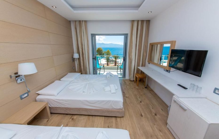 TRIPLE Room Sea View