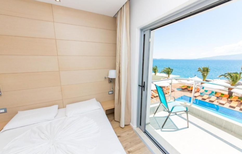 TRIPLE Room Sea View
