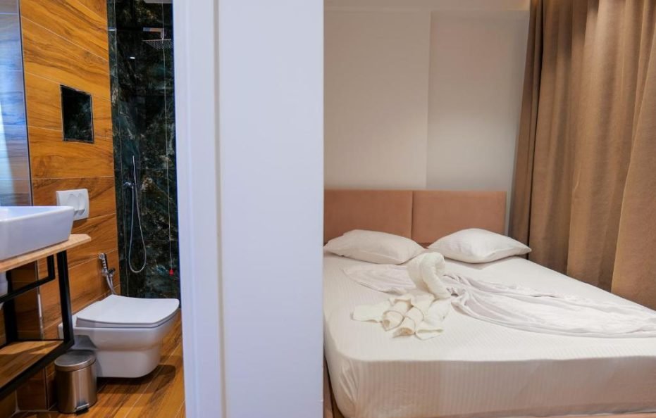 Economy Double Room with Sea View