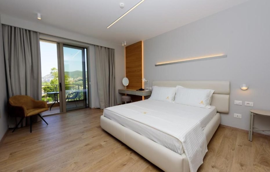 DOUBLE ROOM WITH SEA VIEW