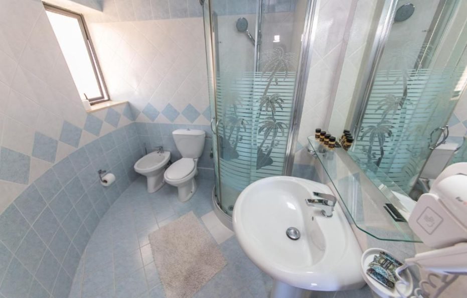 Superior room with partial sea view